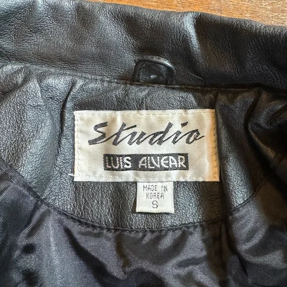Vintage Black Leather Cropped Jacket - Picture 8 of 15